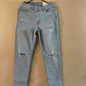 American eagle size 6 mom jean